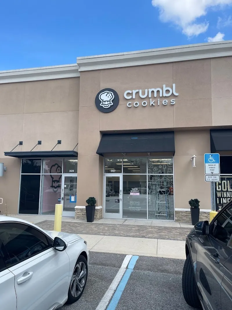 Crumbl Cookie