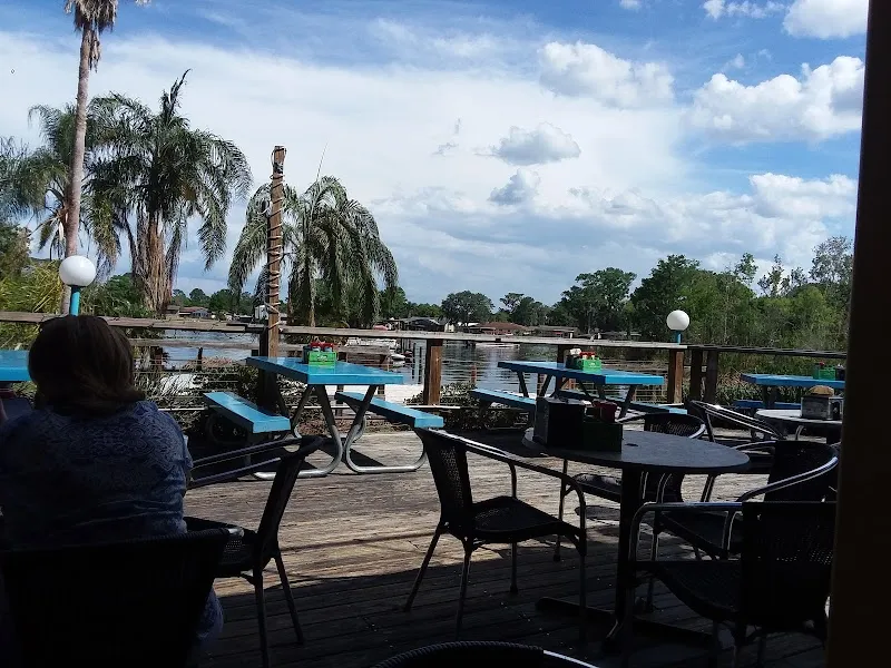 Hurricane Dockside Grill-Tavares